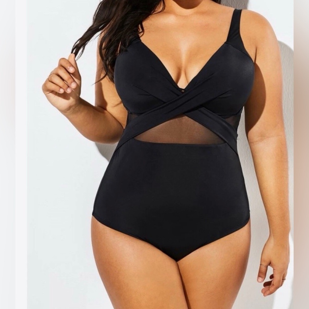 Meet Curve Black Sexy Cut Out Mesh Underwire One Piece Swimsuit Size XL NWT